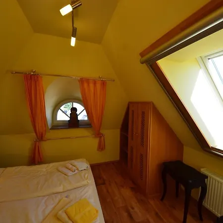 Ferienwohnung-sonnenkliff-in-gross-zicker-halbinsel-moenchgut