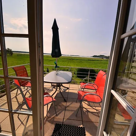 Ferienwohnung-sonnenkliff-in-gross-zicker-halbinsel-moenchgut 아파트 Groß Zicker