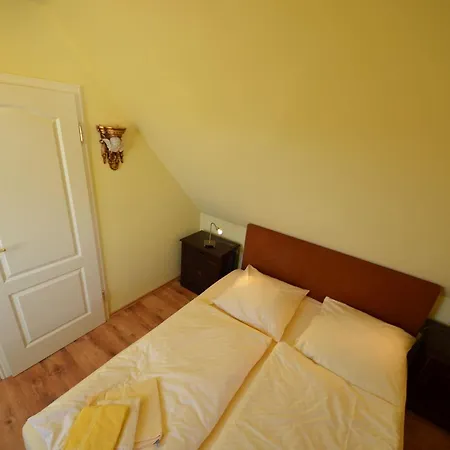 Ferienwohnung-sonnenkliff-in-gross-zicker-halbinsel-moenchgut 아파트 Groß Zicker