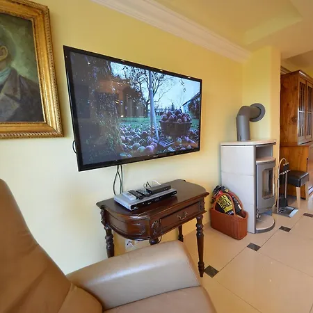 Ferienwohnung-sonnenkliff-in-gross-zicker-halbinsel-moenchgut