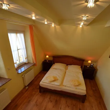 Ferienwohnung-sonnenkliff-in-gross-zicker-halbinsel-moenchgut 아파트 *