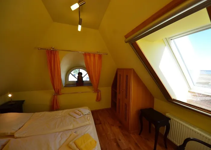 Ferienwohnung-sonnenkliff-in-gross-zicker-halbinsel-moenchgut