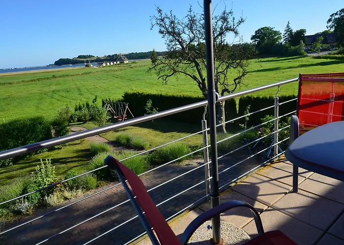 Ferienwohnung-sonnenkliff-in-gross-zicker-halbinsel-moenchgut Lejlighed
